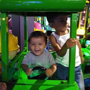 Meet your Posher, Esteban